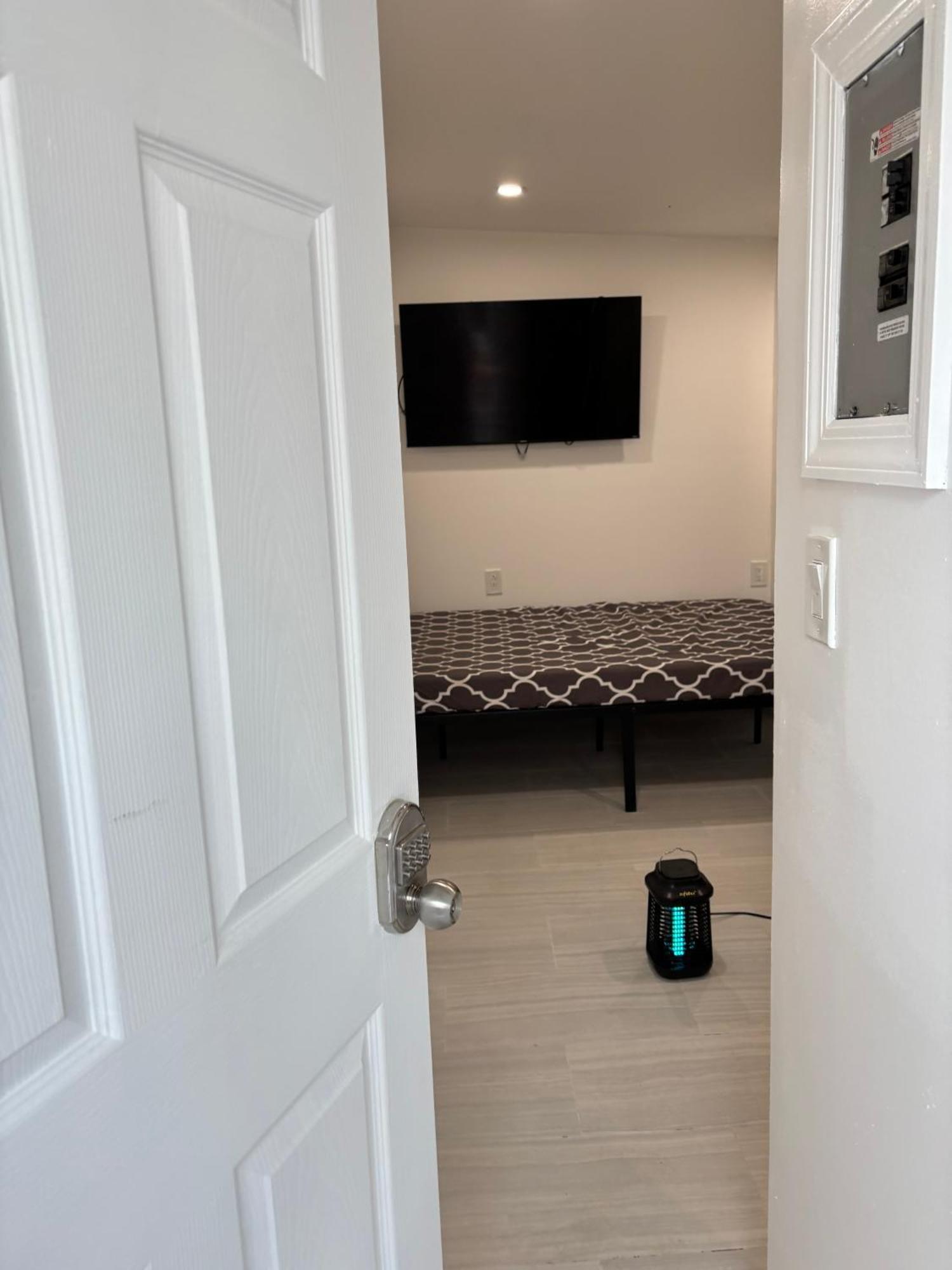 Address Is 221 Street, Basement Queens Village 646-667-6696 Apartamento Nueva York